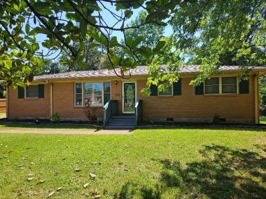 Main picture of 504 Wren Dr
