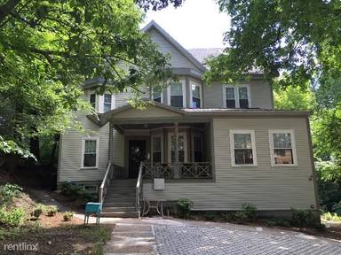 Main picture of 18 Robeson St