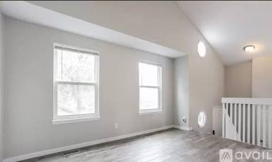 Main picture of 4603 S Buckley Way