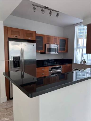 Main picture of Solaris At Brickell Bay Condo