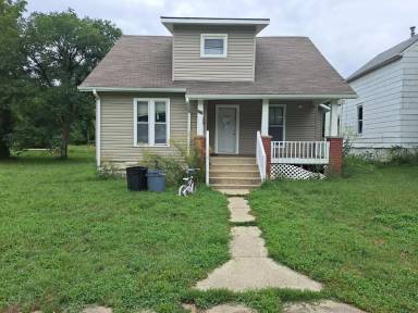 Main picture of 327 W Market St