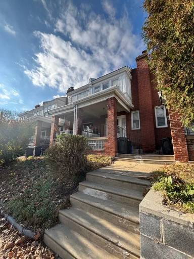 Main picture of 5720 Colgate St