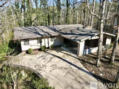 Main picture of 106 Arias Way