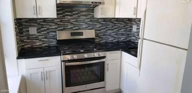 Main picture of 443 55th St