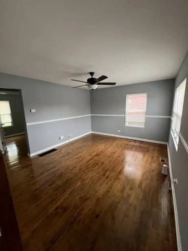 Main picture of 12116 S Wentworth Ave