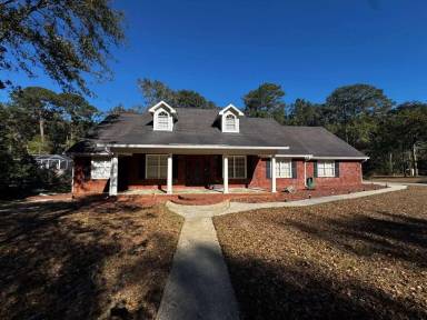 Main picture of 857 Flora Ellen St