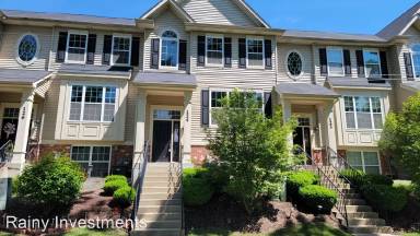 Main picture of 122 Melrose Ct