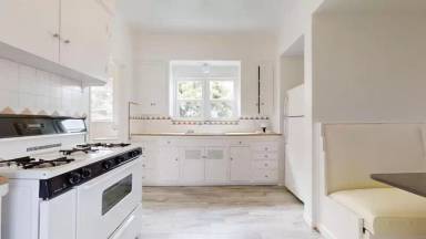 Main picture of 700 S Catalina Ave