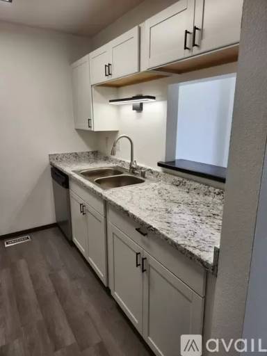 Main picture of 1832 Bellevue Loop