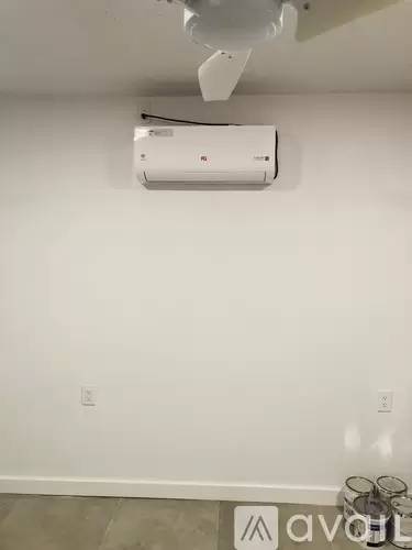 Main picture of 1244 W 27th St