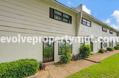 Main picture of 670 Hobbs Dr