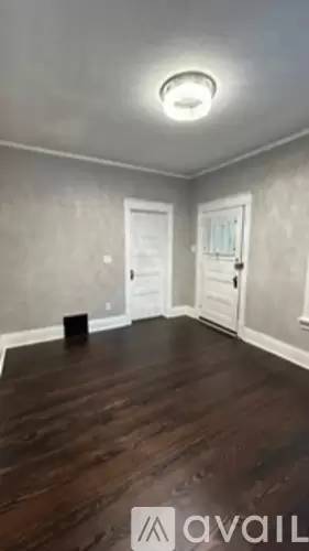Main picture of 2045 E Holt Ave