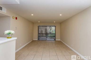 Main picture of Warner West