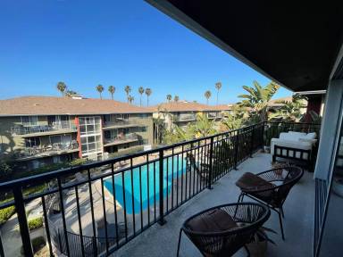 Main picture of 5359 La Jolla Blvd