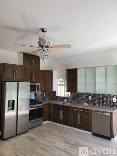 Main picture of 7411 Burnet Ave