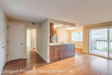 Main picture of 205 3rd Ave
