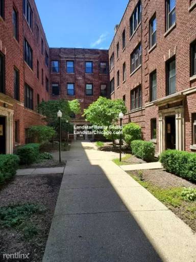 Main picture of 3708 N Sheffield Ave