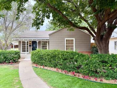 Main picture of 2832 24th St