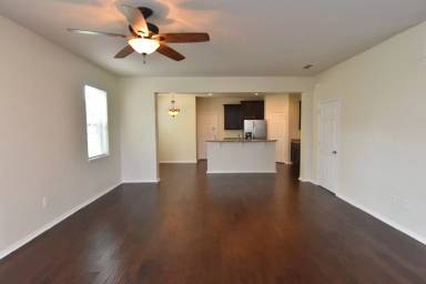 Main picture of 9013 Aspen Hollow Pl