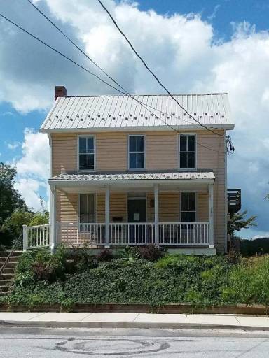 Main picture of 524 Carlisle St