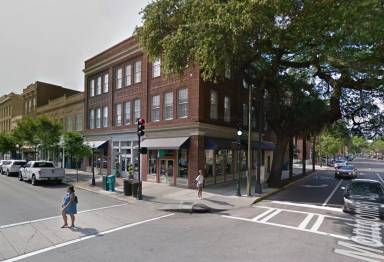 Main picture of 104 Montgomery St