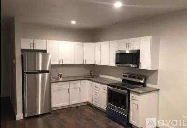 Main picture of 855 E Locust Ave