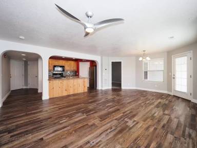 Main picture of 5003 W Calton Ln