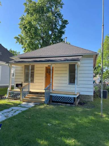 Main picture of 1823 SW 2nd St