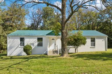 Main picture of 1845 Holloway Cir