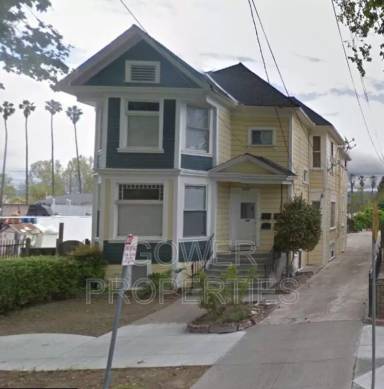 Main picture of 344 N 3rd St