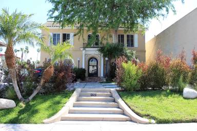 Main picture of 1250 Arlington Ave