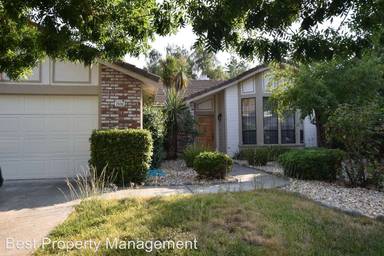 Main picture of 2630 Whitetail Ct