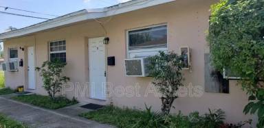 Main picture of 2711 NW 1st St