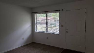 Main picture of 208 Tanglewood Dr