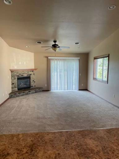 Main picture of 2122 S Broadway