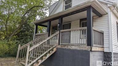 Main picture of 429 W 41st Ave