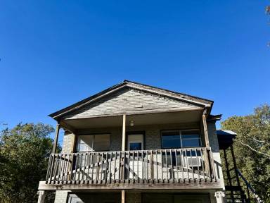 Main picture of 907 S Stockton St