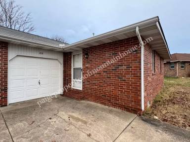 Main picture of 304 Newton Ave