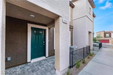 Main picture of 6956 Honor Hill St