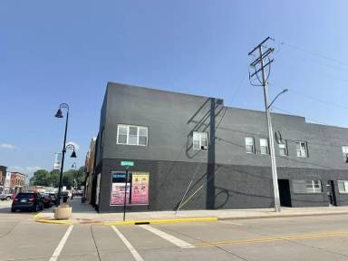 Main picture of 206 Main Ave