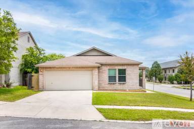 Main picture of 11500 Forest Br