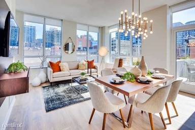 Main picture of 2007 W North Ave