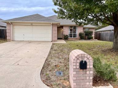 Main picture of 2805 Yorkfield Ct