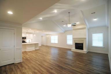Main picture of 127 Whitner Dr