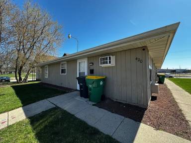 Main picture of 420 S Maple Ave
