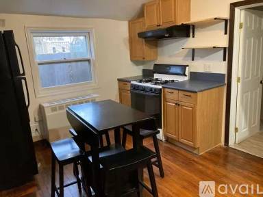Main picture of 36 E Harrison St