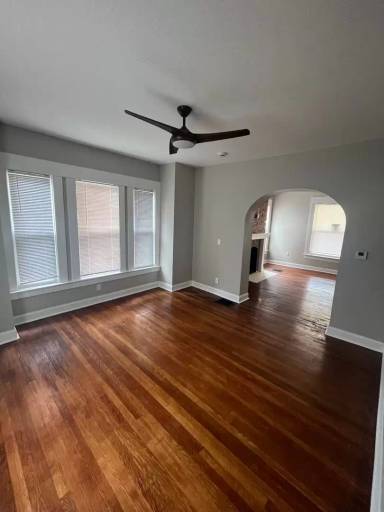 Main picture of 670 Carpenter St