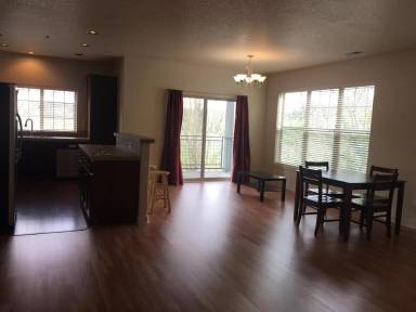 Main picture of 684 NE Adwick Dr
