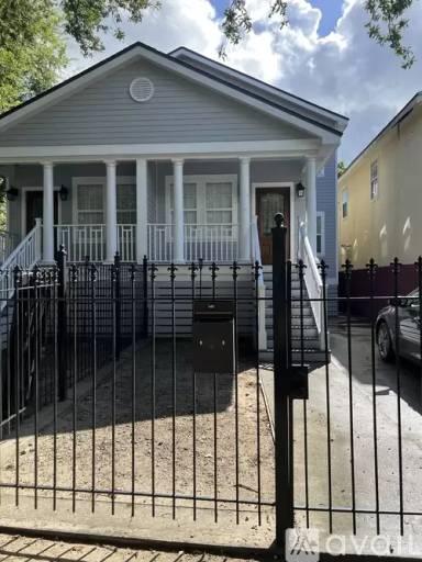 Main picture of 3131 Louisiana Avenue Pkwy