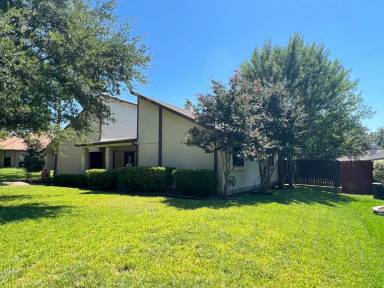 Main picture of 1720 Plummer Dr